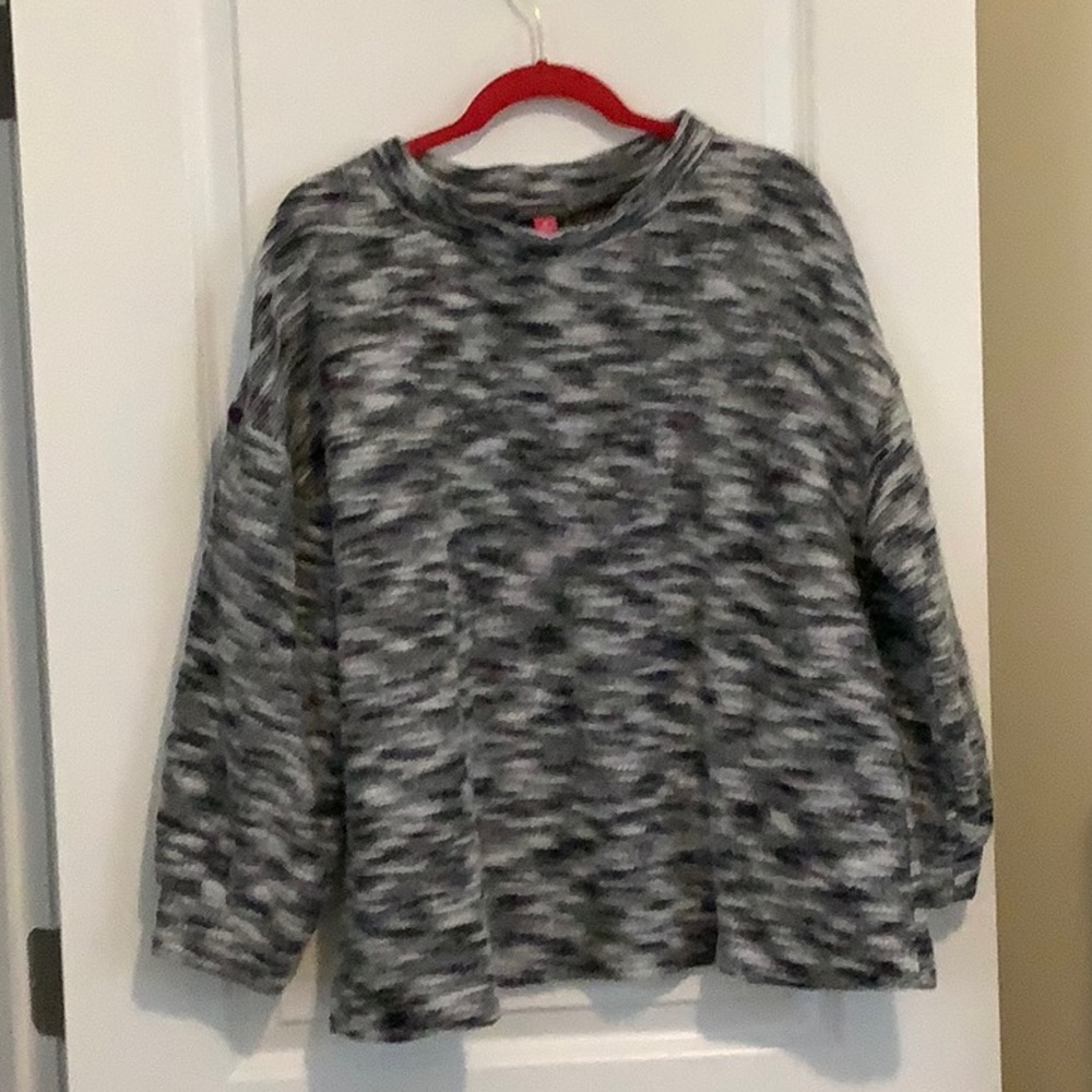 Black, gray white sweater